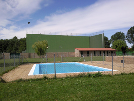 imagenes/instalaciones/piscinap.jpg